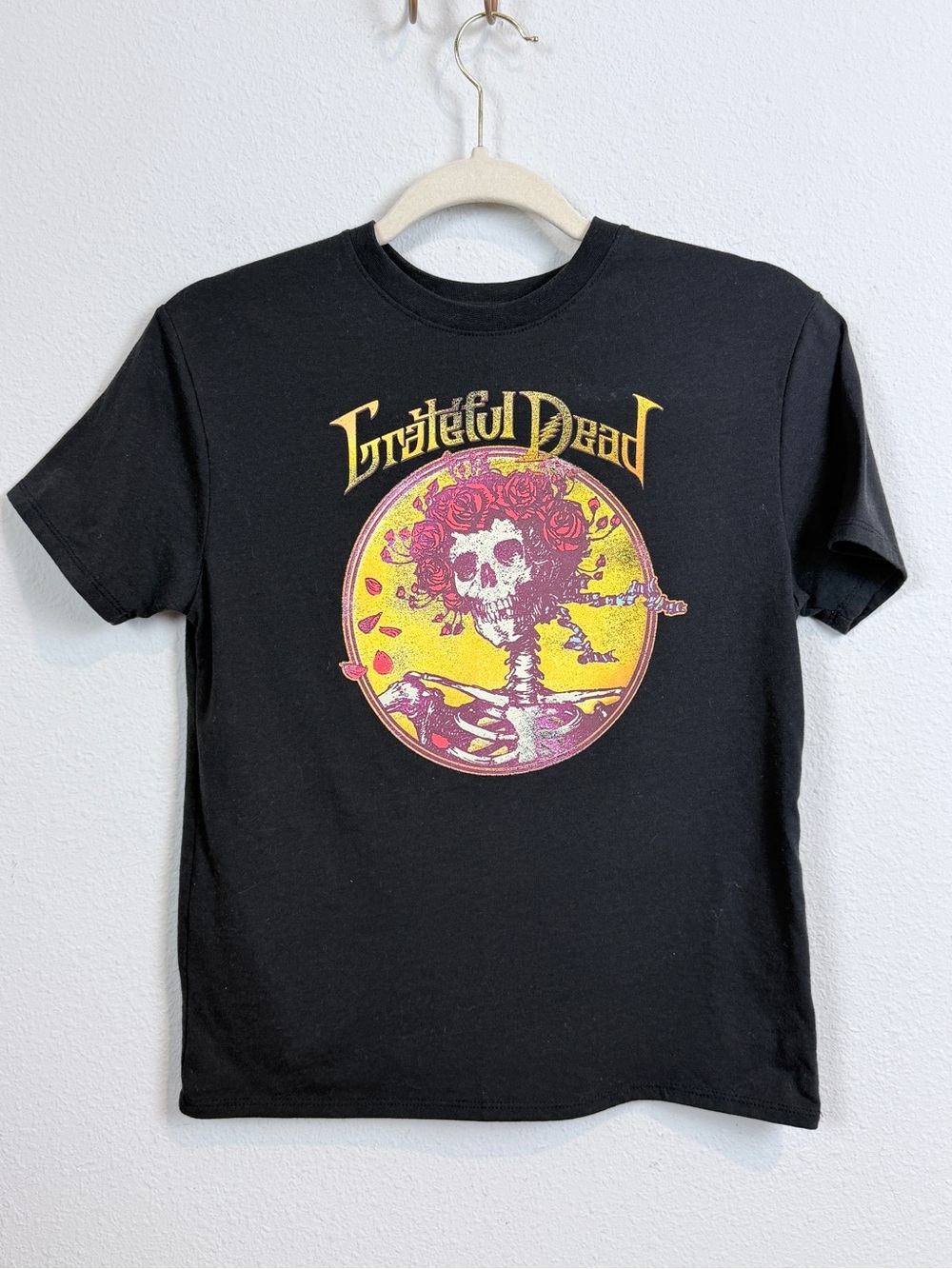 Grateful Dead Black Tee with Yellow & Pink Skull Graphic Women’s S